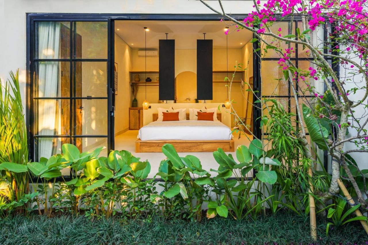 Cahya 2 - New 4bdr Canggu (Bali)